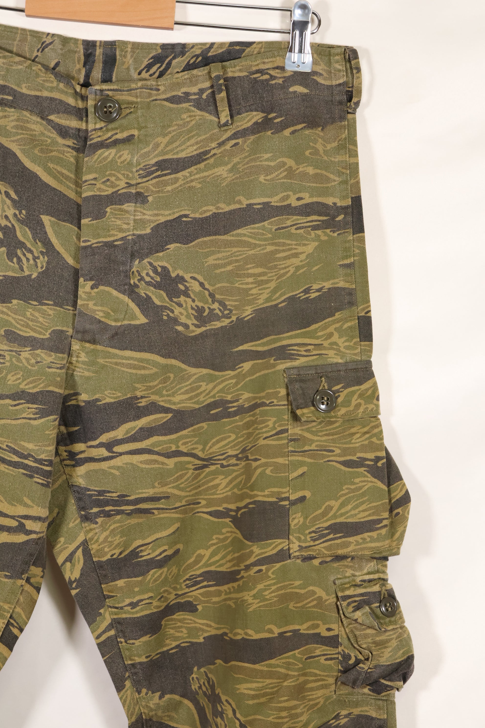 大阪 MASH製　A-M ゴールドタイガーストライプ　Asian カット　パンツ　中古品　退色あり