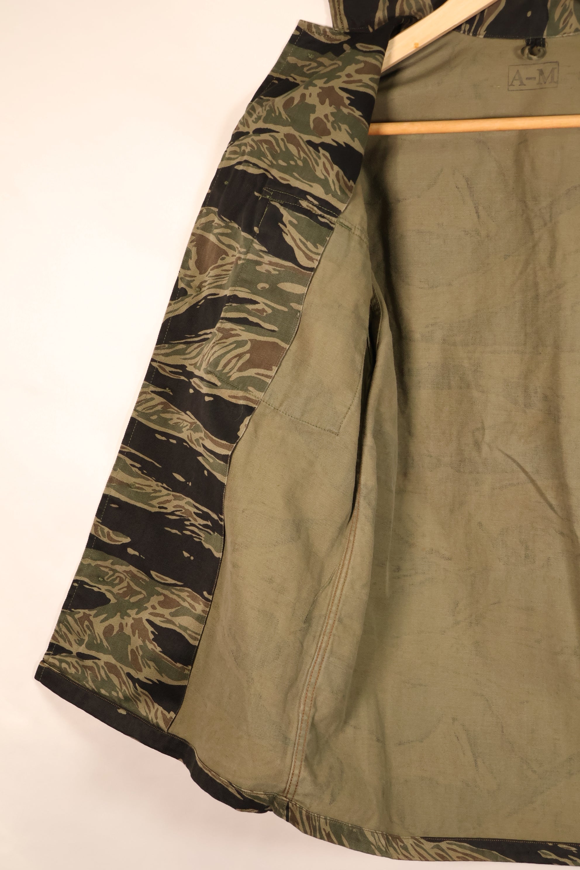 1965年頃　日本製　A-M　シルバータイガー　Asianカット　タイガーストライプ　シャツ　状態良い　中古品