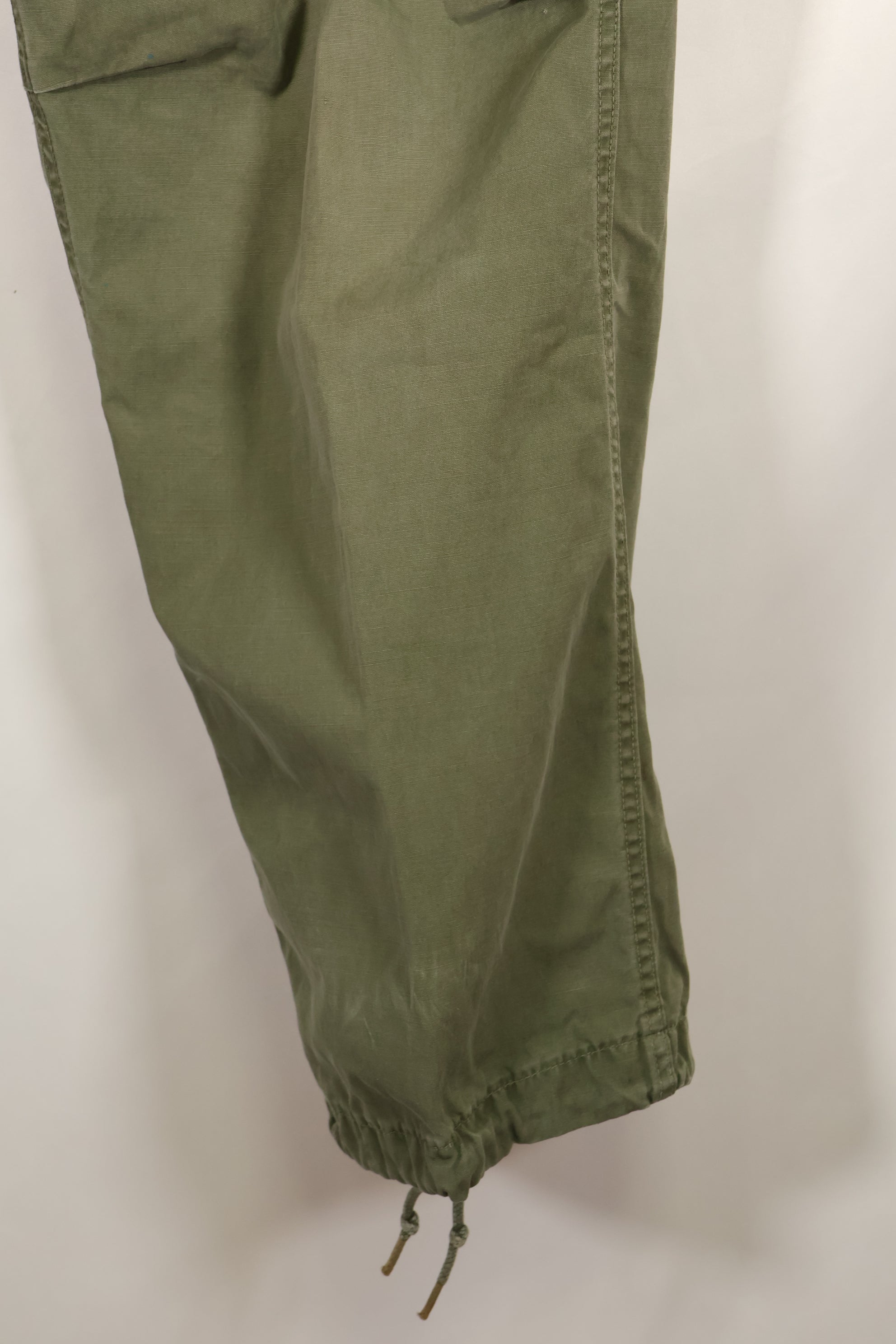 Mid-1960s, estimated XS-S 2nd Model Jungle Fatigue Pants, used.