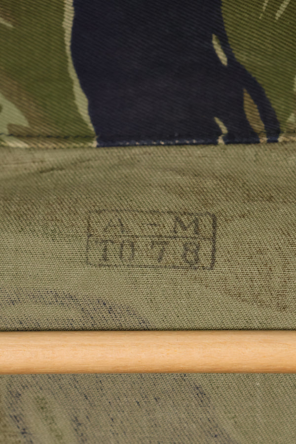 20 世纪 70 年代早期 A-M TO-78 银虎变体虎纹衬衫，二手。