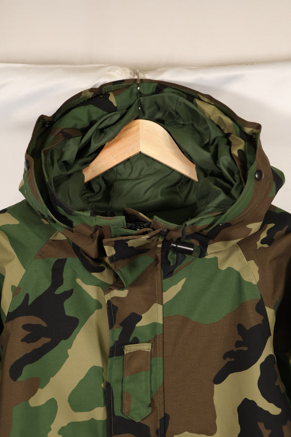 2004年会計　X-S-S　アメリカ軍　ウッドランド迷彩　ECWCS　Gen1 ゴアテックス　後期型　中古品