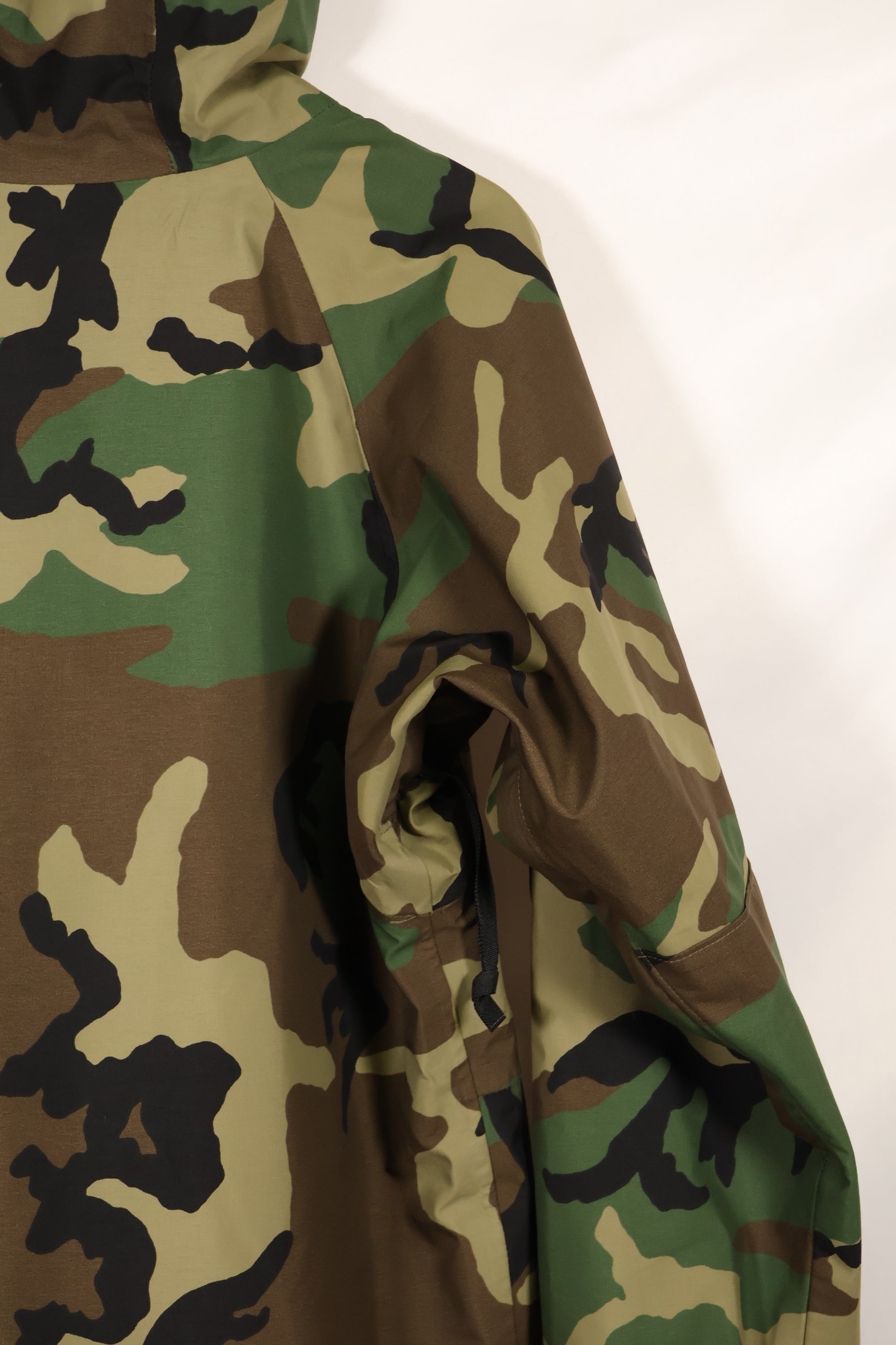 2004年会計　X-S-S　アメリカ軍　ウッドランド迷彩　ECWCS　Gen1 ゴアテックス　後期型　中古品