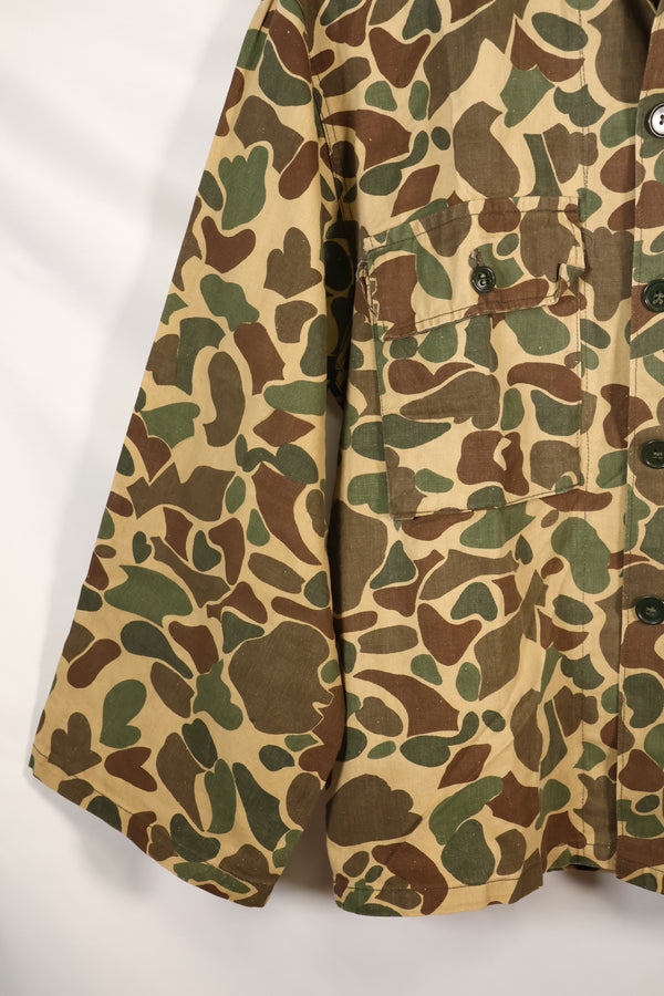 20 世纪 70 年代在日本冲绳生产的 Beogam 迷彩猎鸭人狩猎服，二手货。