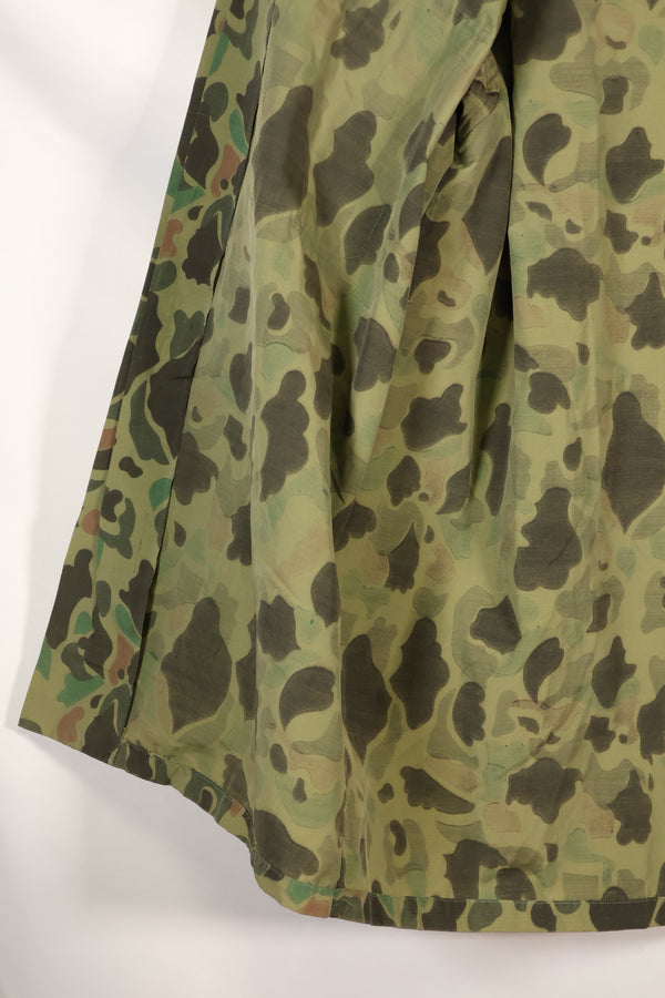 约 20 世纪 70 年代韩国军队，蛙皮迷彩，尼龙织物，当地制造的衬衫，使用过。