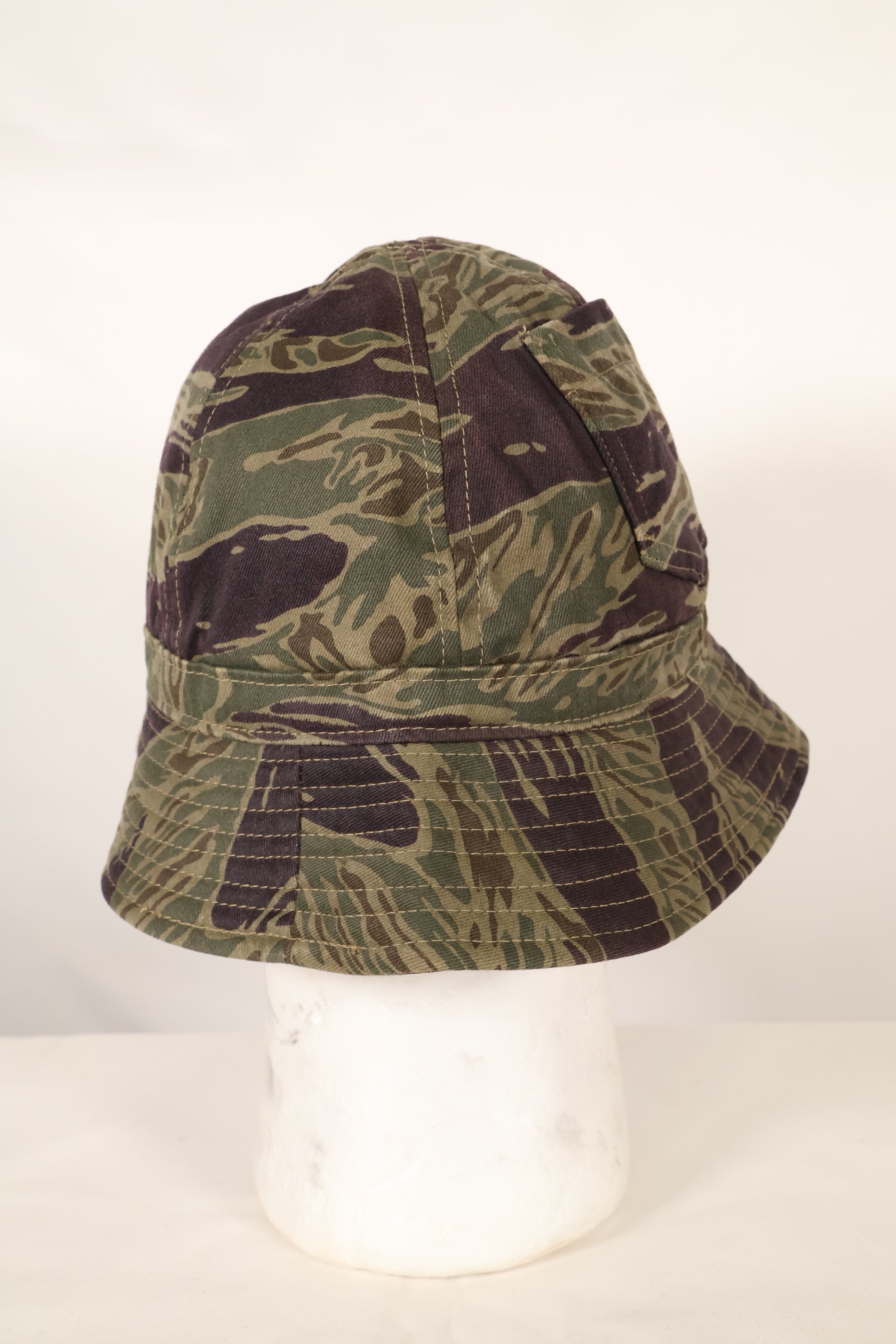 大阪 MASH製　M　シルバータイガーストライプ　ビーチボールハット　改造あり　中古品　