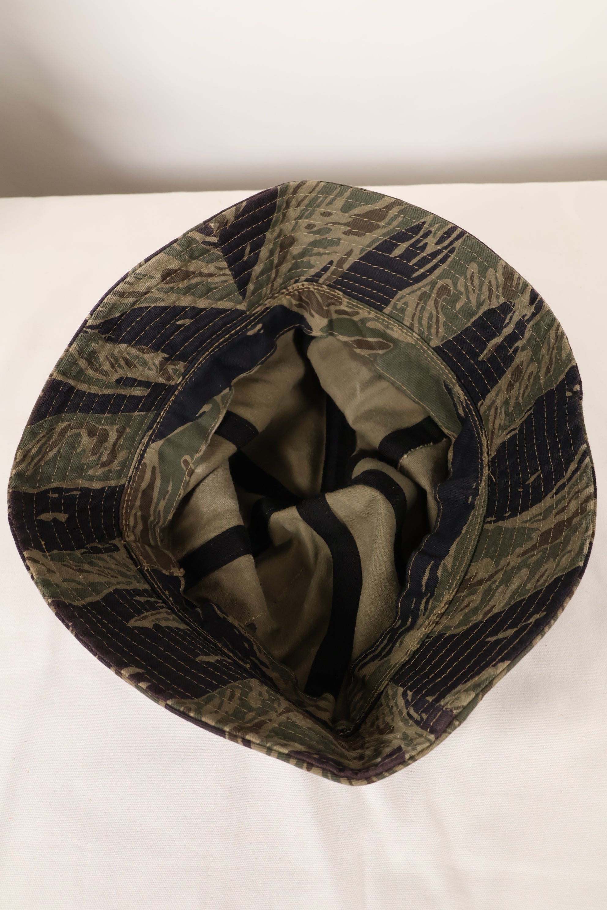 大阪 MASH製　M　シルバータイガーストライプ　ビーチボールハット　改造あり　中古品　