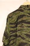 1960年代後半　Mサイズ　レイトウォーライトウェイト　ダークカラー　タイガーストライプ　シャツ　中古品
