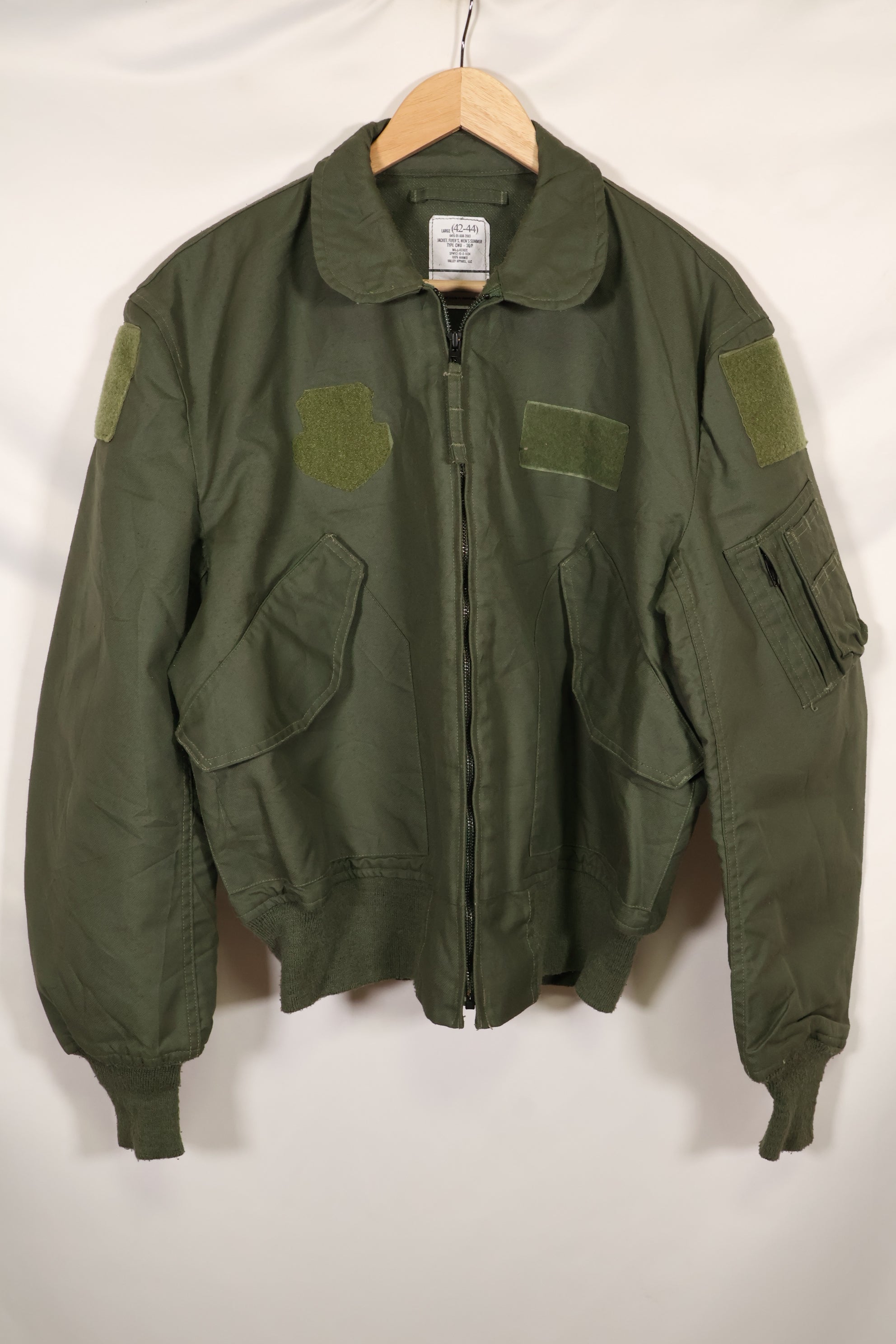2001 Contract LARGE USAF CWU-36P Flight Jacket in good condition Aramid fiber used