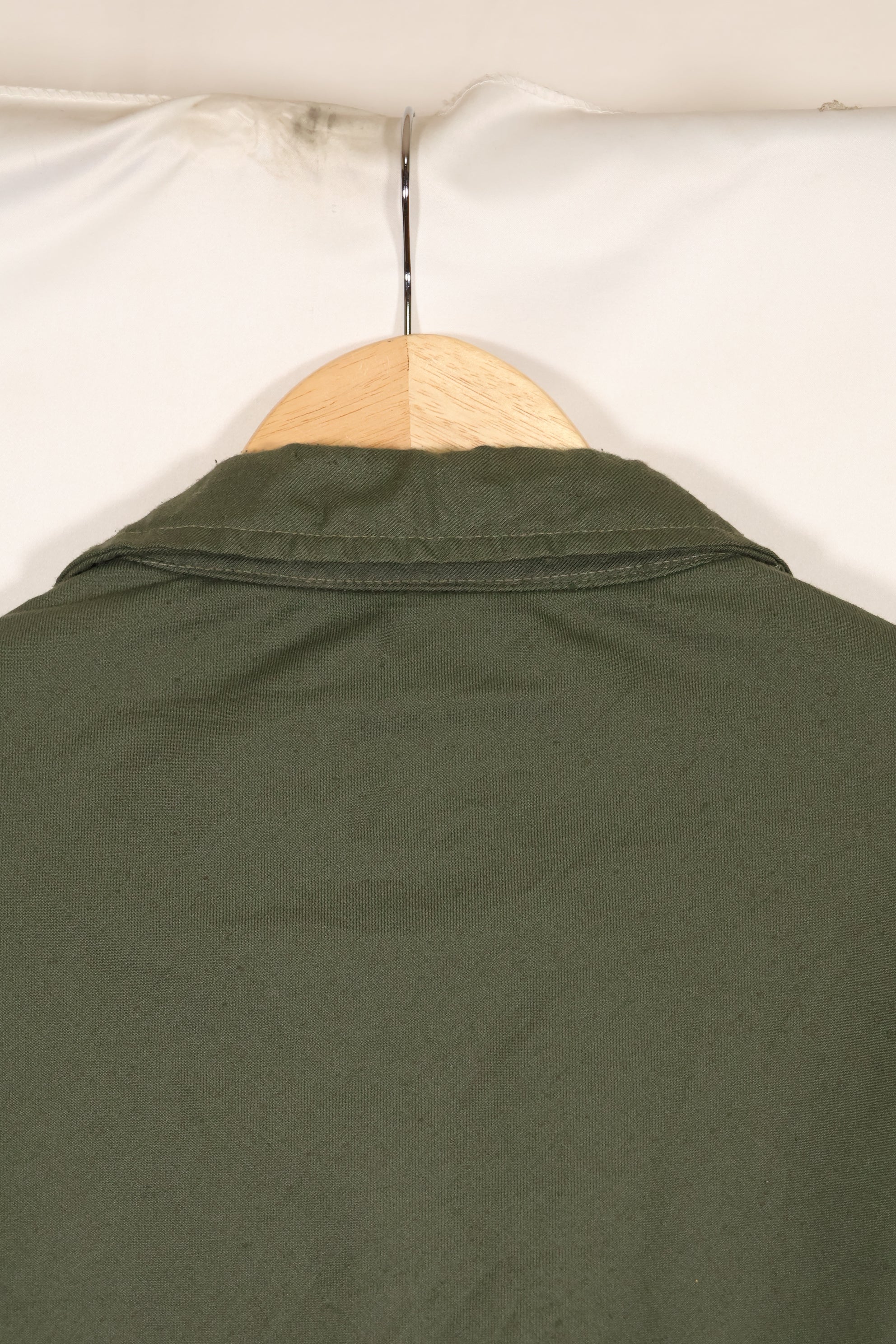 2001 Contract LARGE USAF CWU-36P Flight Jacket in good condition Aramid fiber used