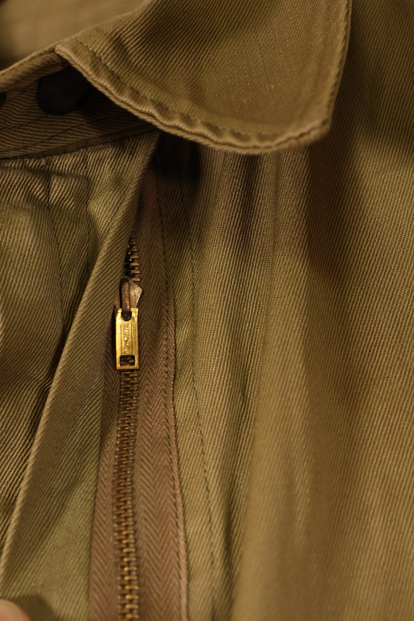 Real 1940s size 38 M1942 Airborne jump jacket, little soiling, belt missing, used.