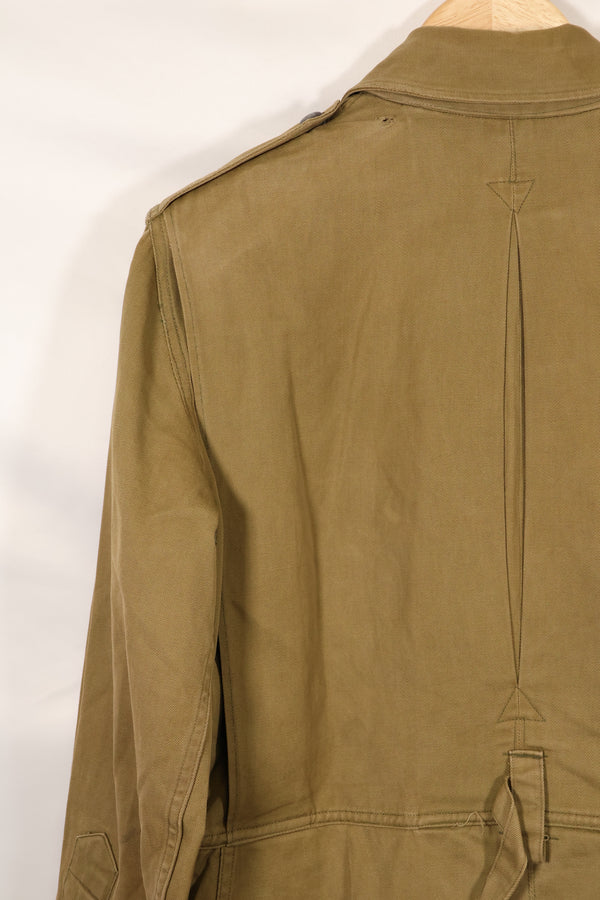 Real 1940s size 38 M1942 Airborne jump jacket, little soiling, belt missing, used.