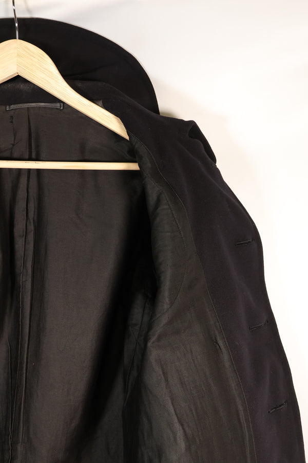 1940's estimated 38 approx. 10 buttons U.S. Navy pea coat in good condition A