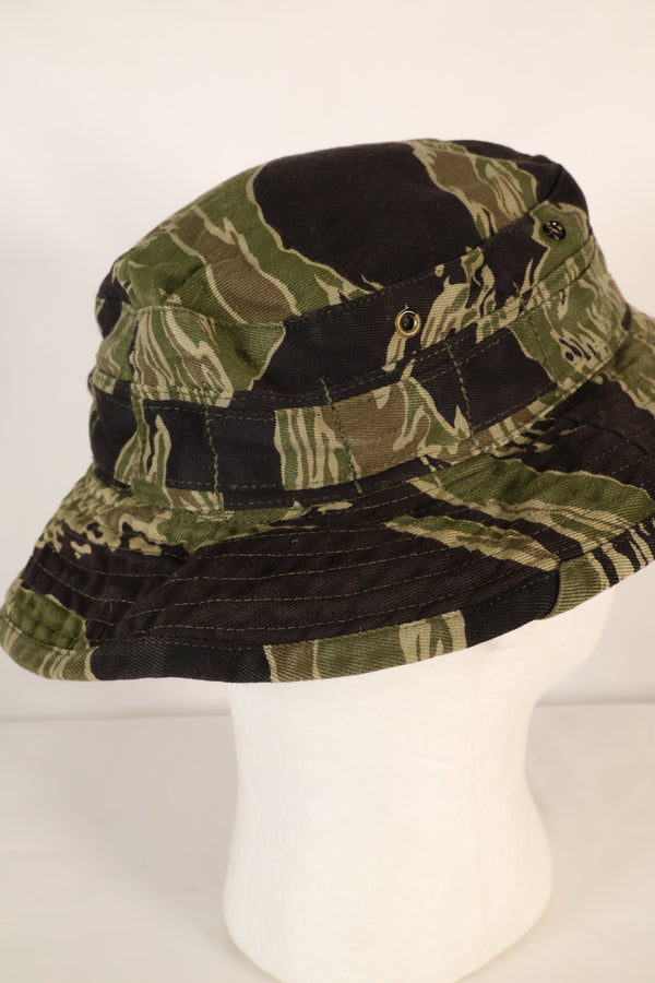 1960s, estimated size M, sewn in Okinawa, CISO cut, Okinawa Tiger boonie hat, used.