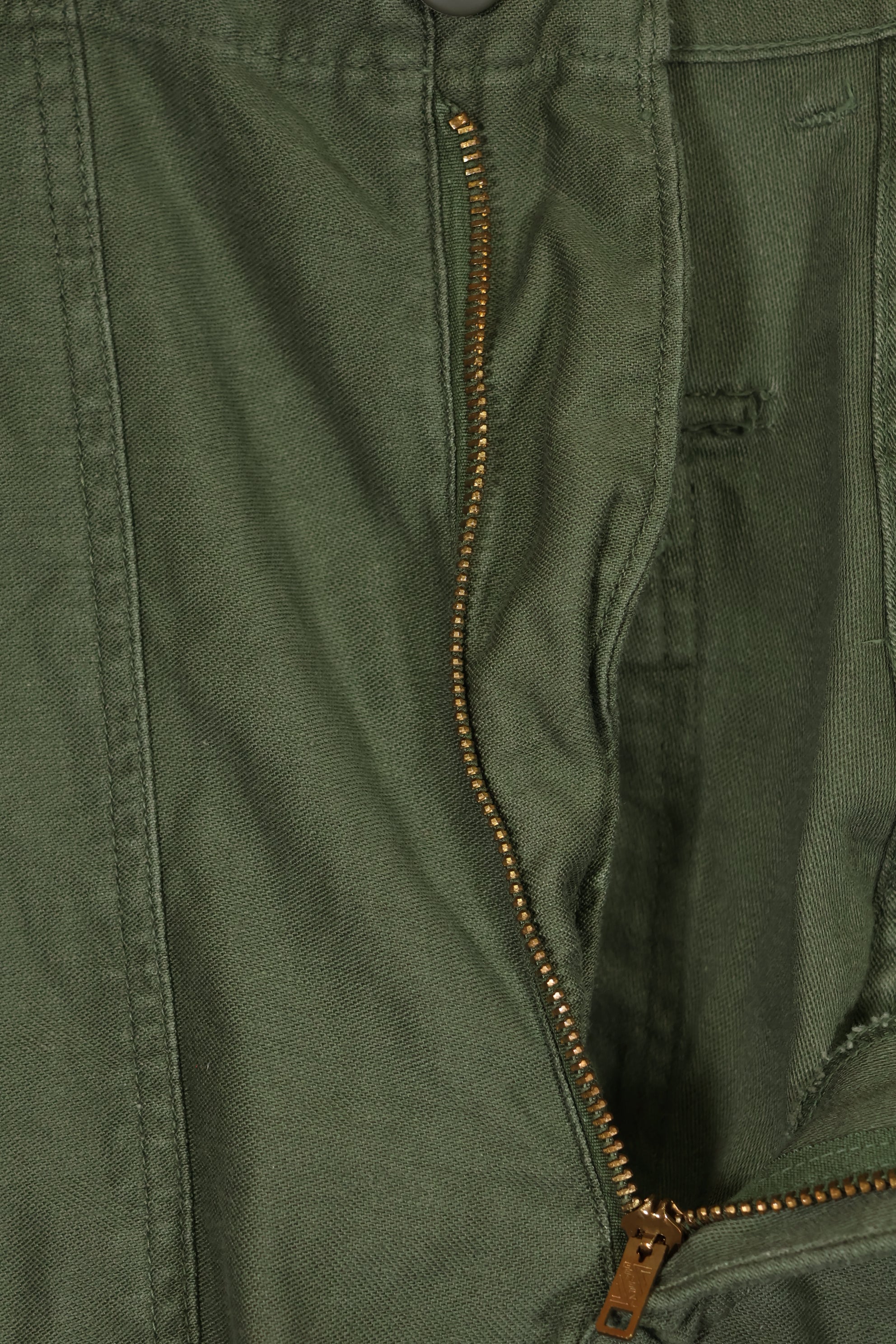 1971 年产 OG-107 实用工装裤，尺码 30 x 31