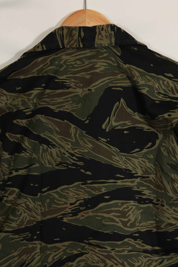 1960年代　シルバータイガー　タイガーストライプシャツ　A-M　状態良い　中古品