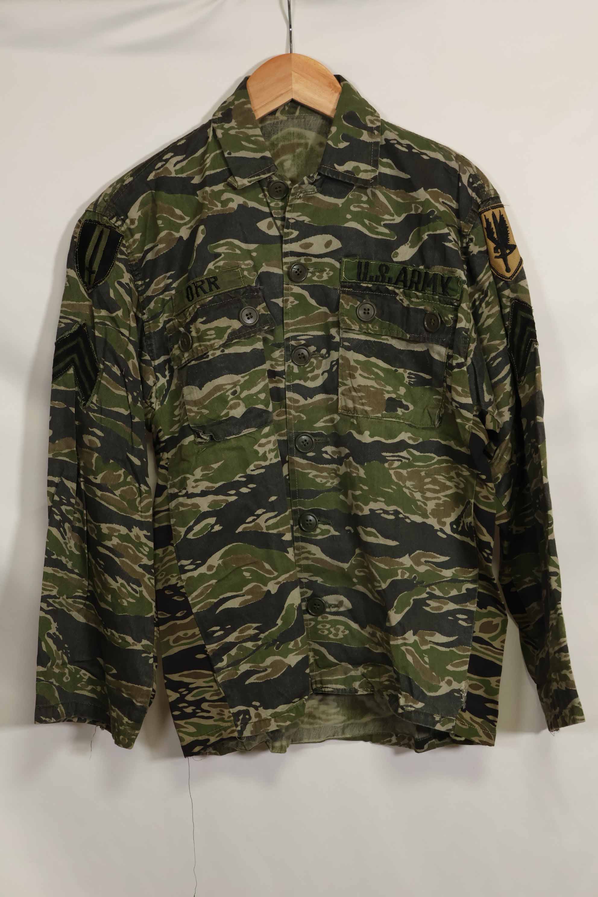 1960年代　タイガーストライプ　シャツ　CIDGパターン　初付けパッチ付き　中古品