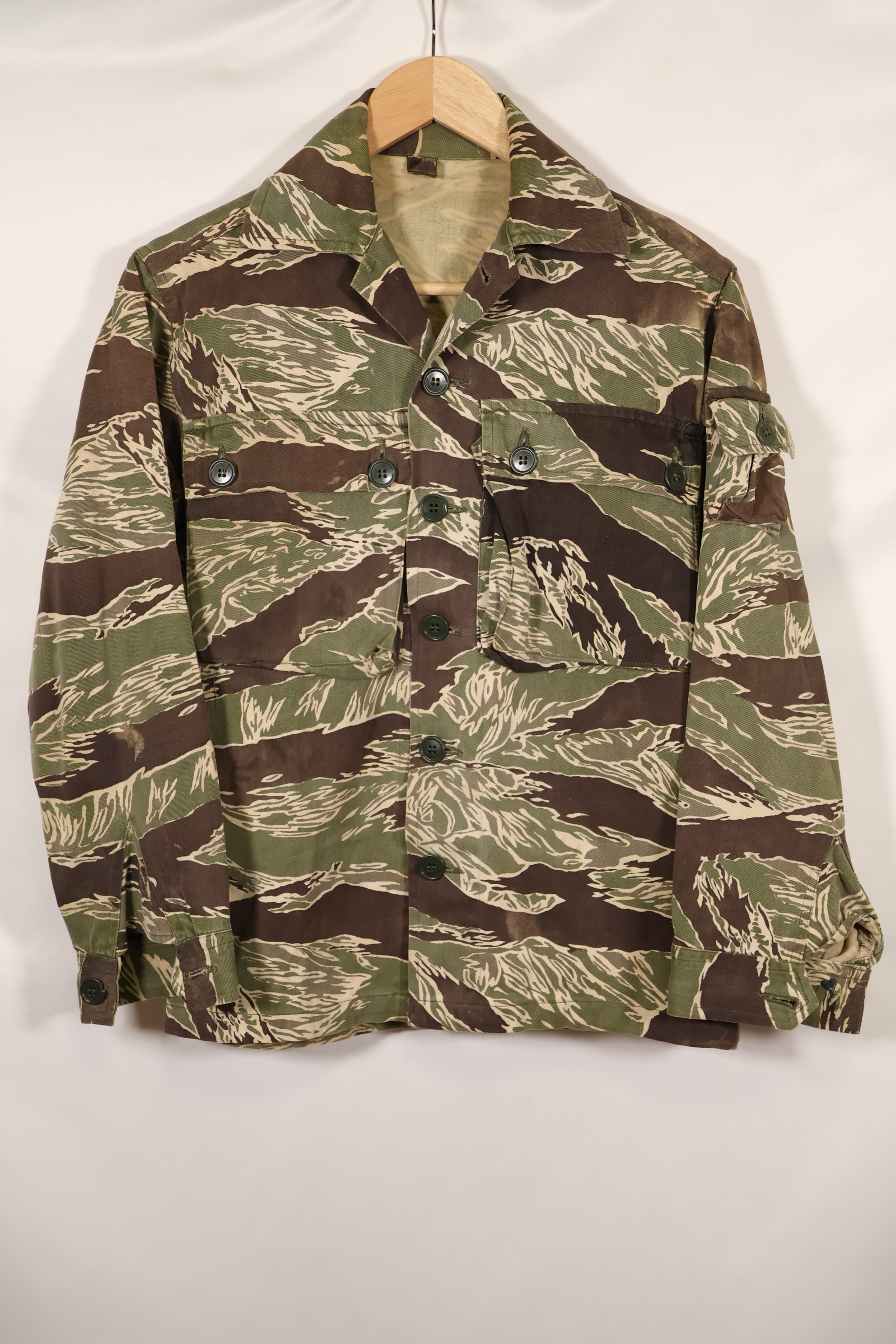 1960年代中頃　USカット　沖縄タイガー　ライムグリーンカラー　タイガーストライプ　シャツ　退色あり　中古品