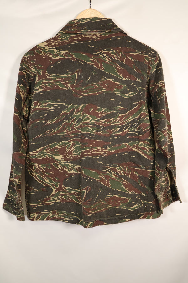 1970 年代 Silver Tiger Tiger 条纹衬衫 Tie Tiger 四口袋，二手。