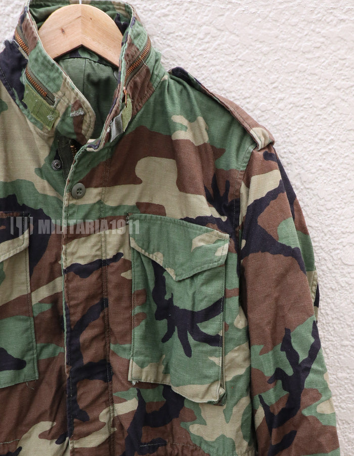 アメリカ軍　M65フィールドジャケット　ウッドランド迷彩　1983年製 B