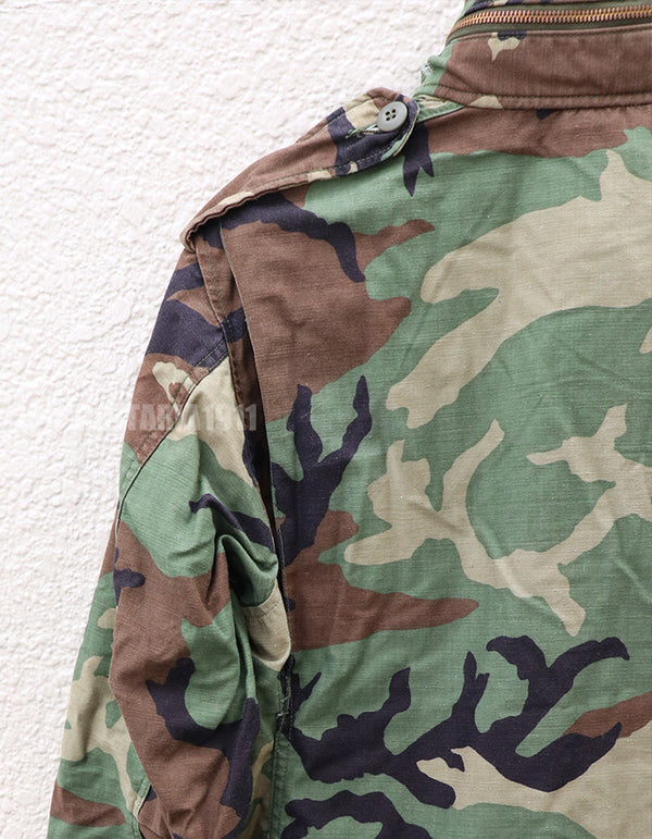 アメリカ軍　M65フィールドジャケット　ウッドランド迷彩　1983年製 B