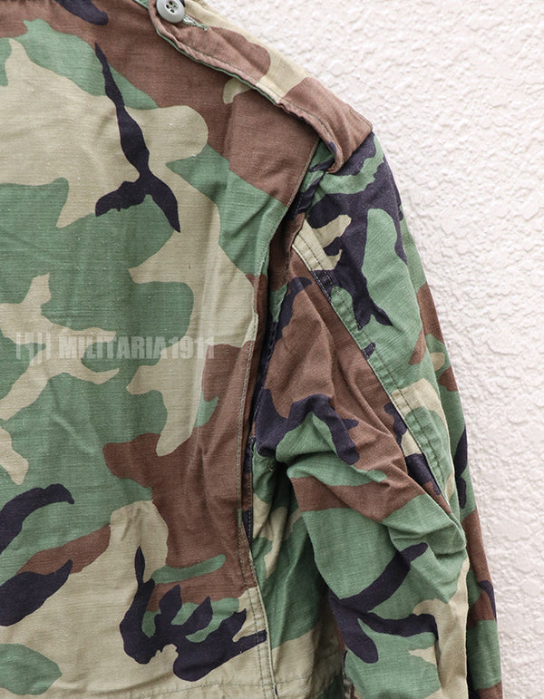 アメリカ軍　M65フィールドジャケット　ウッドランド迷彩　1983年製 B