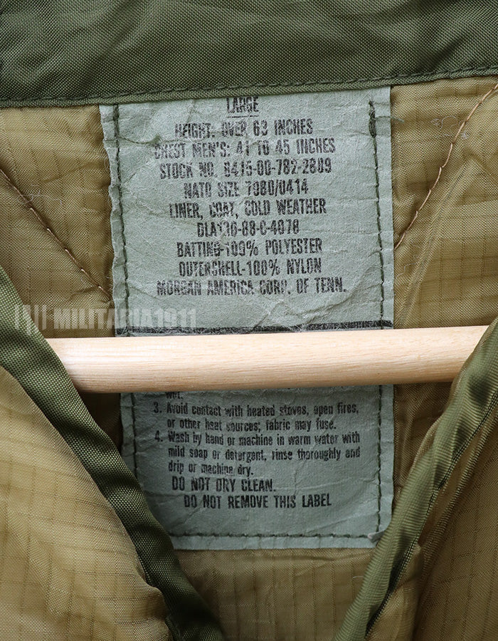 アメリカ軍　M65 フィールドジャケット　ライナー　1988年製　一部破損あり