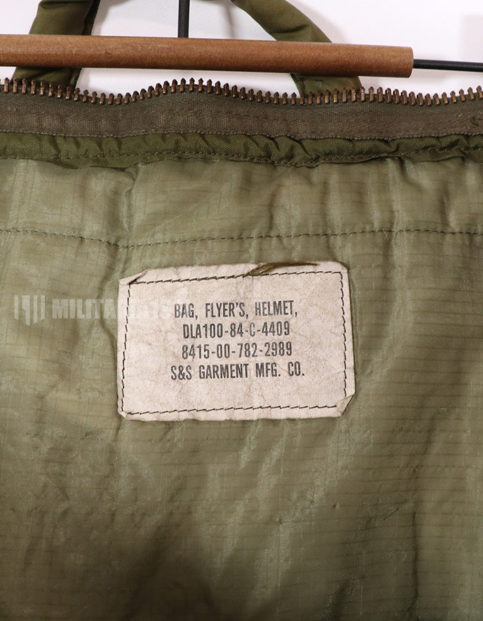 実物　米軍放出品　1984年製　アメリカ空軍　ヘルメットバッグ　汚れ・文字あり