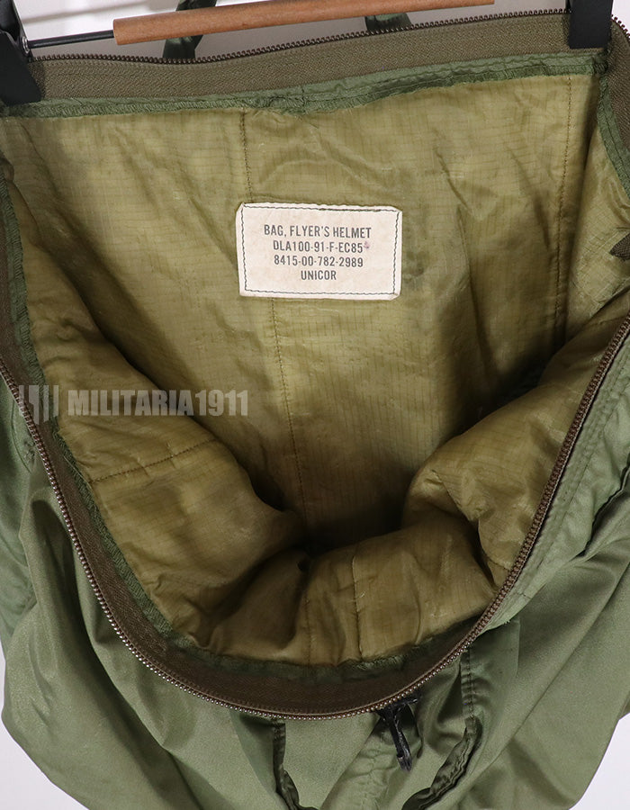 実物　米軍放出品　91年製　ヘルメットバッグ　汚れあり　中古品