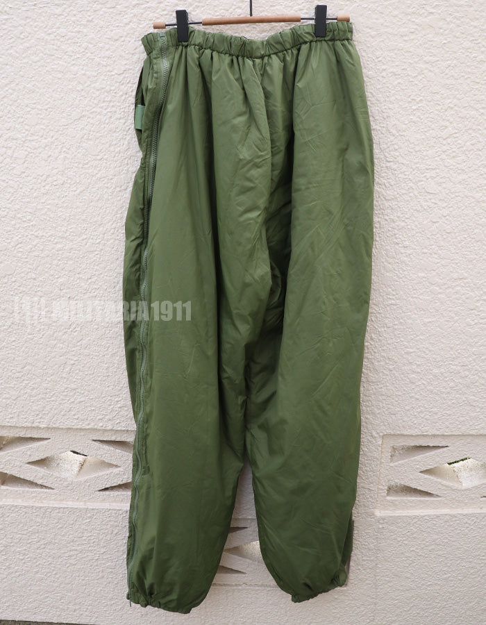 イギリス軍　サーマルリバーシブルトラウザーズ　オリーブ/サンド　防寒着　中古品