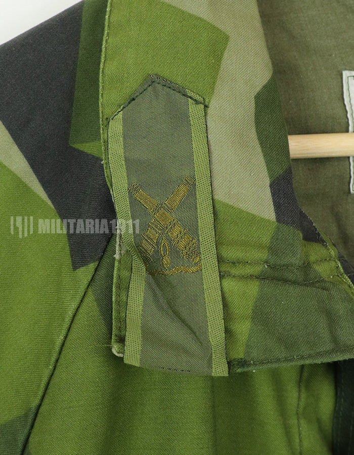 実物　スウェーデン軍　M90 カモフラージュ　フィールドジャケット　1993年製　軍官給品 B