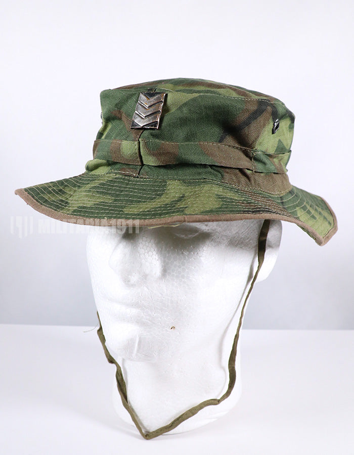 実物　ローカルメイド ERDL ブーニーハット　ARVN下士官階級章 金属章付き
