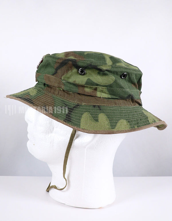 実物　ローカルメイド ERDL ブーニーハット　ARVN下士官階級章 金属章付き