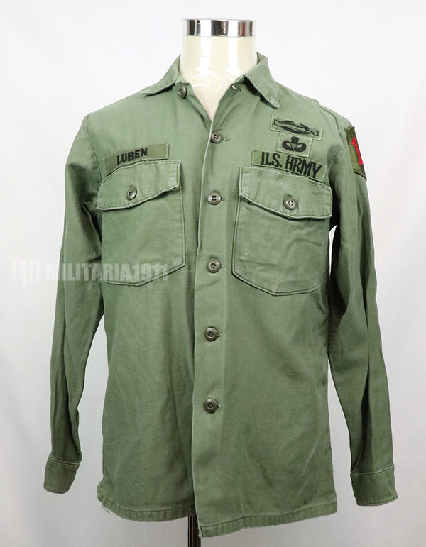 実物　アメリカ陸軍　ユーティリティシャツ　OG-107 　第一師団パッチなど徽章付（後付け）