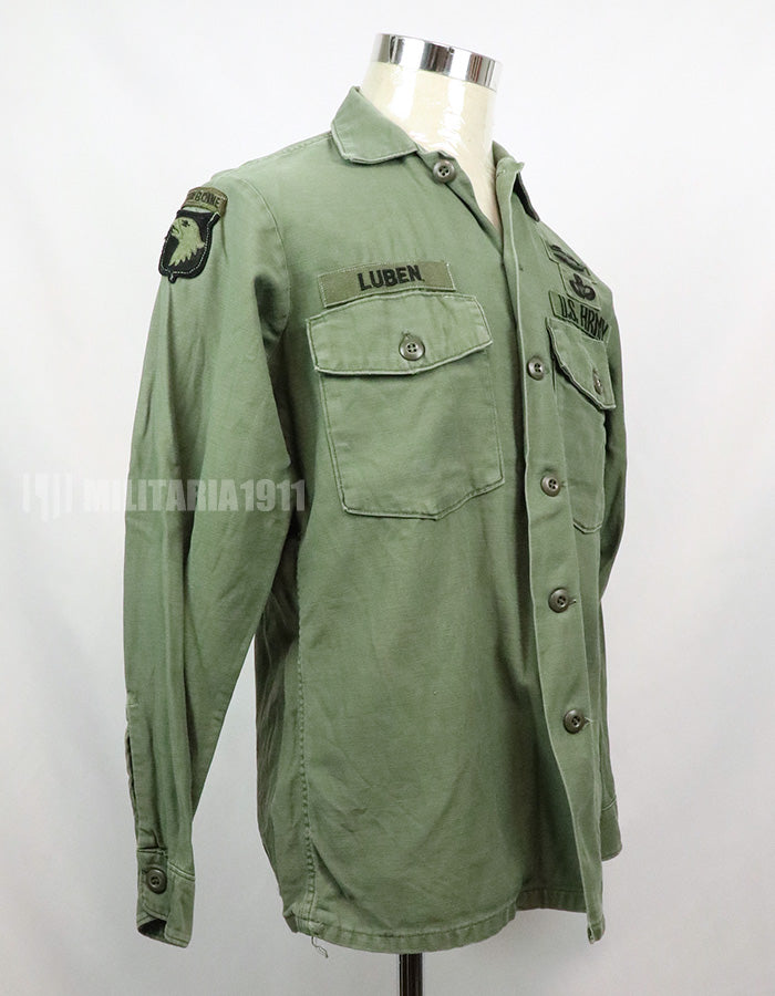 実物　アメリカ陸軍　ユーティリティシャツ　OG-107 　第一師団パッチなど徽章付（後付け）
