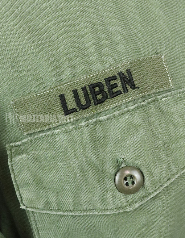 実物　アメリカ陸軍　ユーティリティシャツ　OG-107 　第一師団パッチなど徽章付（後付け）