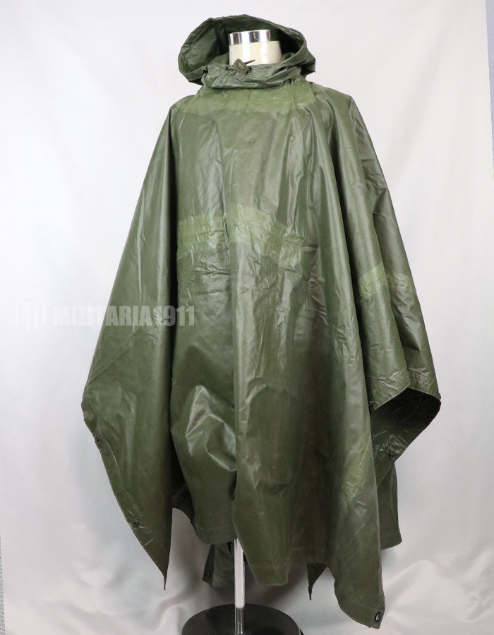 実物　アメリカ軍　ポンチョ　1968年製　放出品