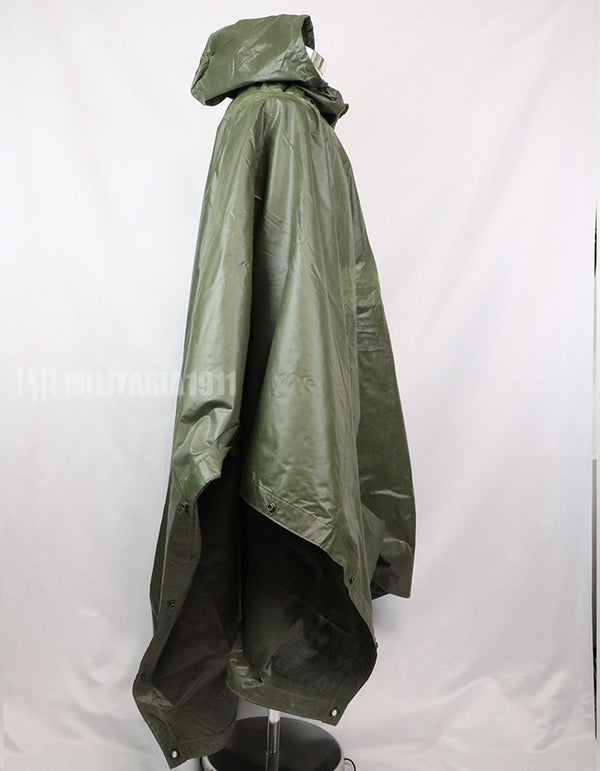 実物　アメリカ軍　ポンチョ　1968年製　放出品