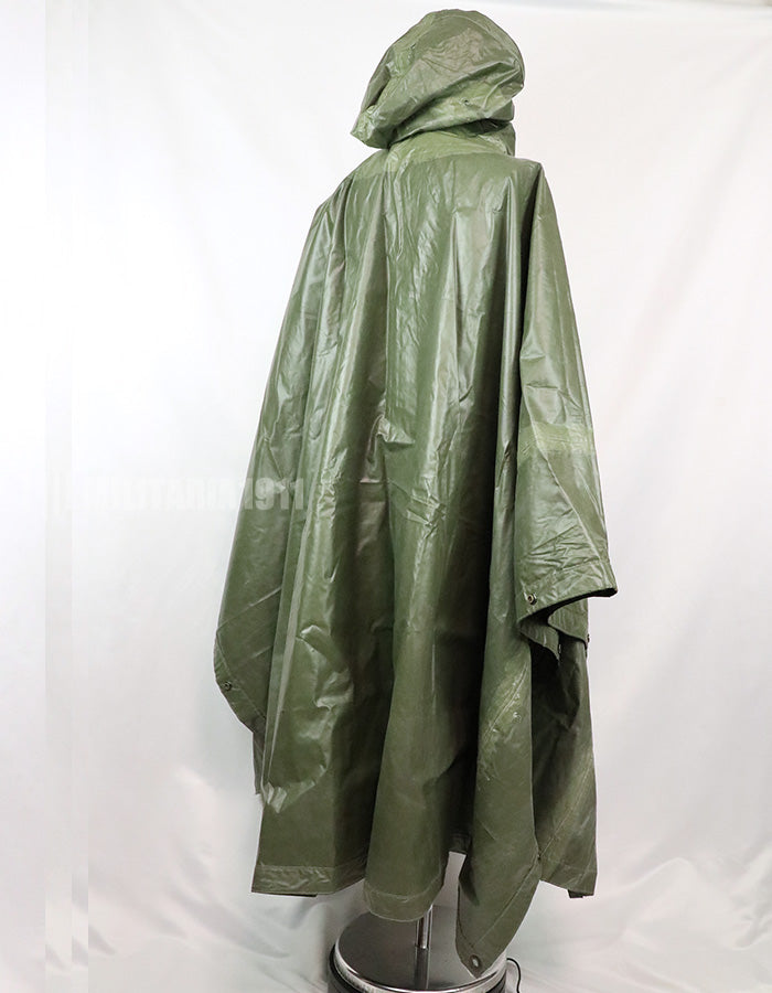 実物　アメリカ軍　ポンチョ　1968年製　放出品