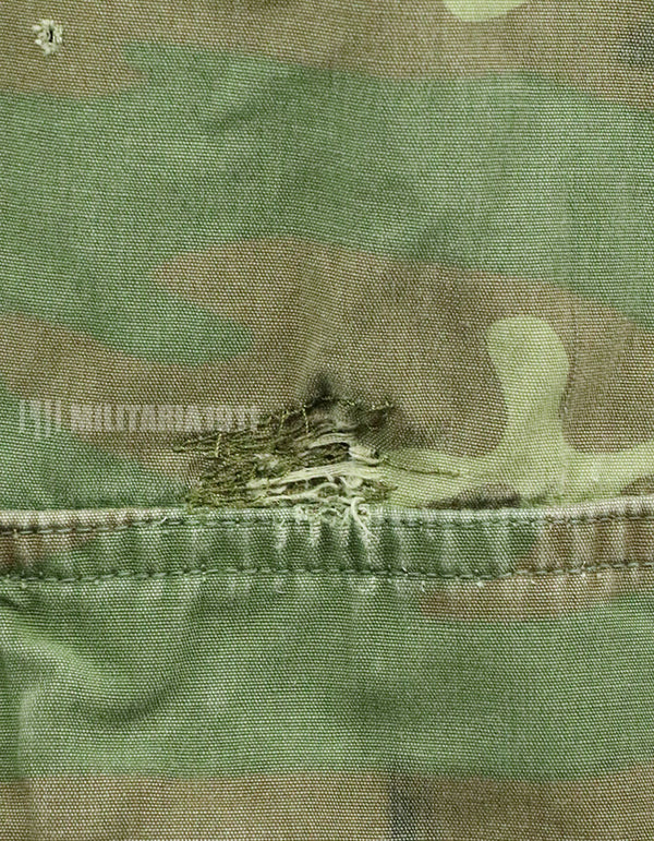 Original non ripstop fabric ERDL jungle fatigues jacket, faded, scratches.