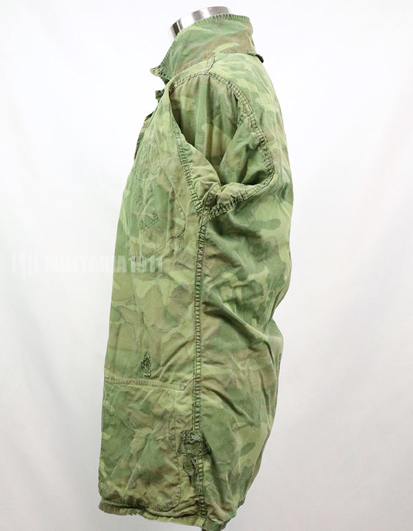 Original non ripstop fabric ERDL jungle fatigues jacket, faded, scratches.