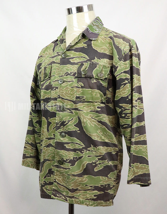 正品二战后期轻薄虎纹衬衫，薄款，有划痕，二手