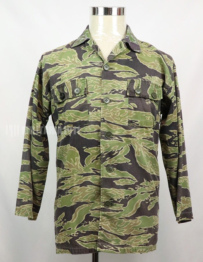 正品二战后期轻薄虎纹衬衫，薄款，有划痕，二手