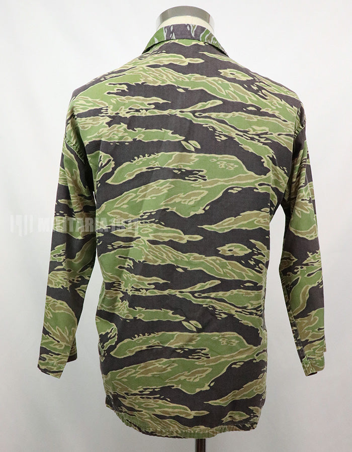 正品二战后期轻薄虎纹衬衫，薄款，有划痕，二手