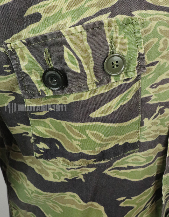 正品二战后期轻薄虎纹衬衫，薄款，有划痕，二手