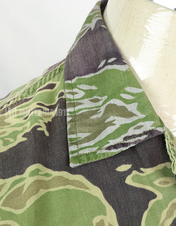 正品二战后期轻薄虎纹衬衫，薄款，有划痕，二手