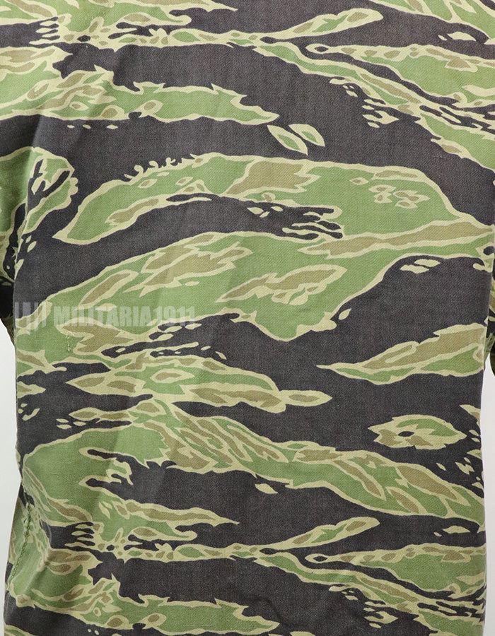 正品二战后期轻薄虎纹衬衫，薄款，有划痕，二手