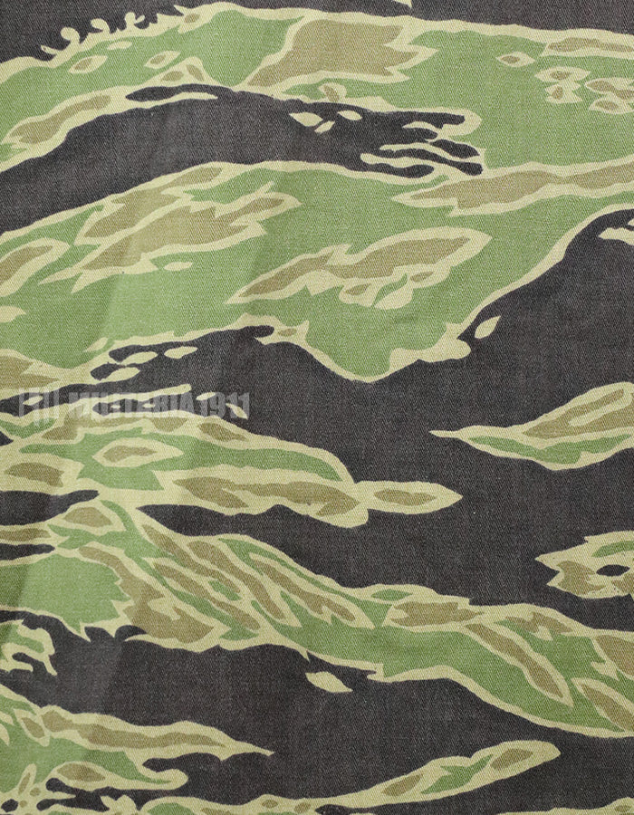 正品二战后期轻薄虎纹衬衫，薄款，有划痕，二手