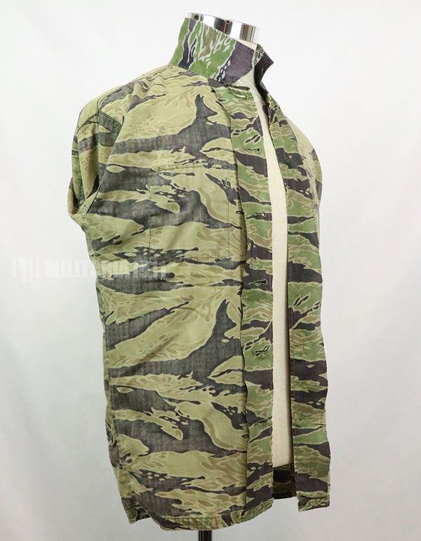 正品二战后期轻薄虎纹衬衫，薄款，有划痕，二手