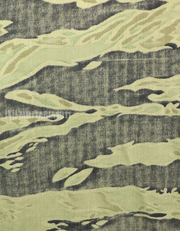 正品二战后期轻薄虎纹衬衫，薄款，有划痕，二手