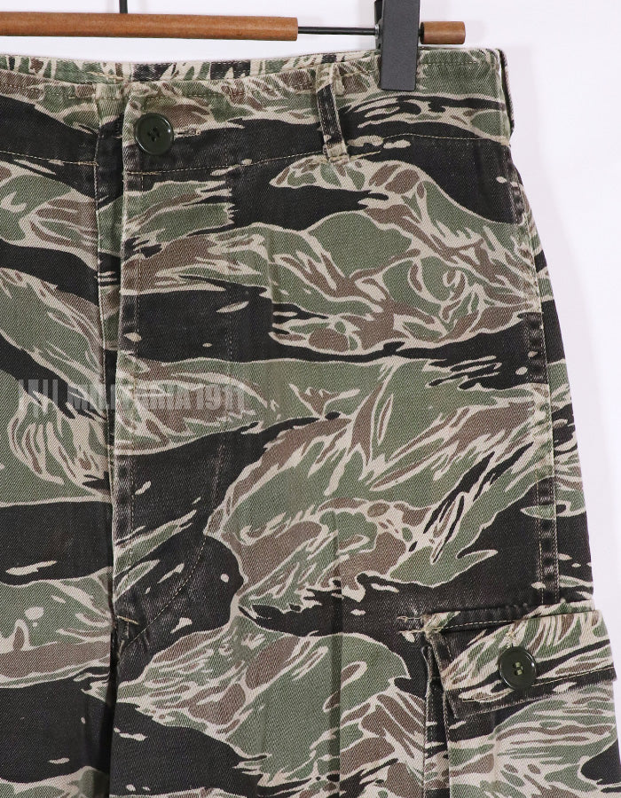 実物　シルバータイガー　タイガーストライプ　Asian Cut パンツ　退色あり　中古品